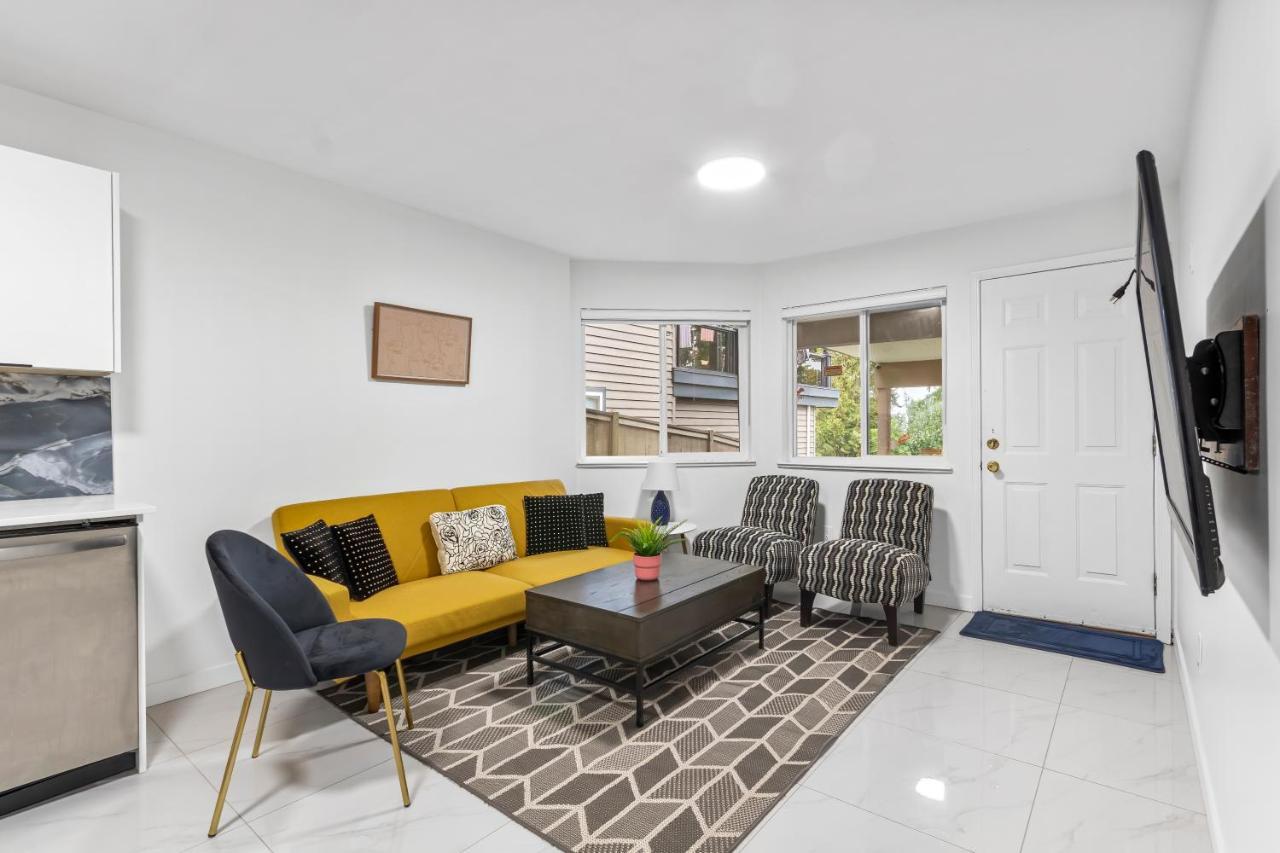 Pristine 3 Beds 2 Washroom Guest Suite Surrey Exterior foto