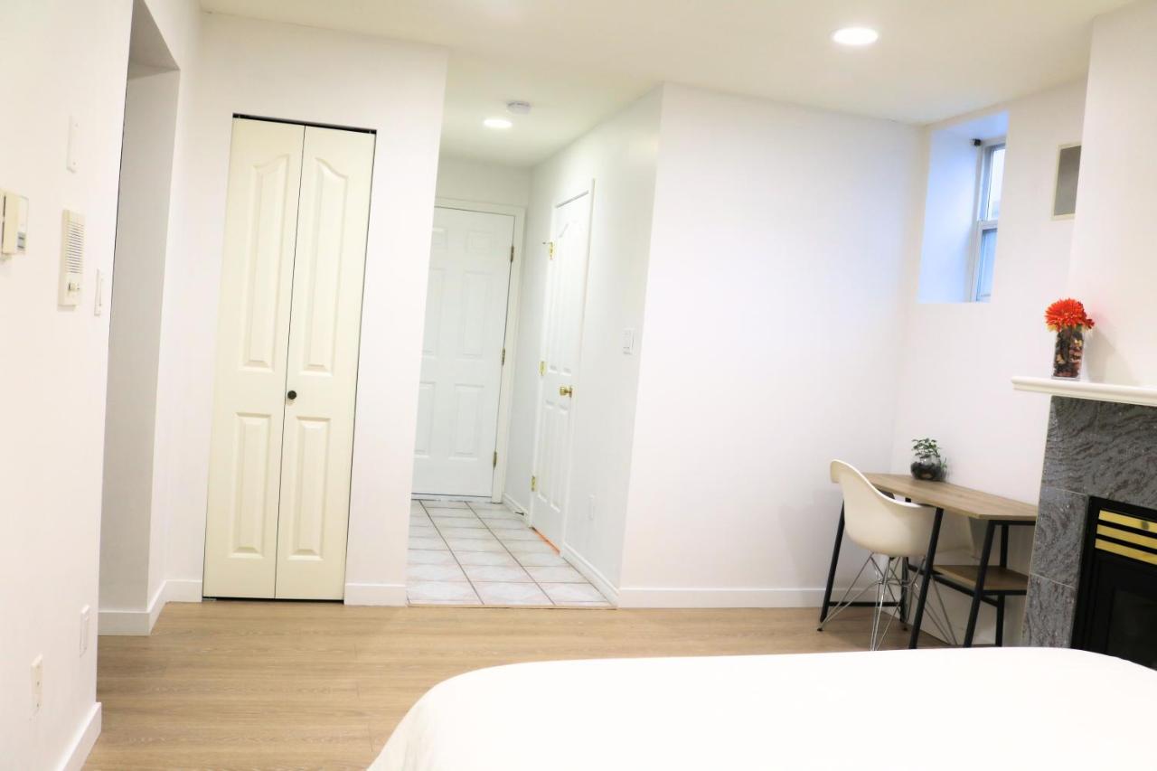 Pristine 3 Beds 2 Washroom Guest Suite Surrey Exterior foto