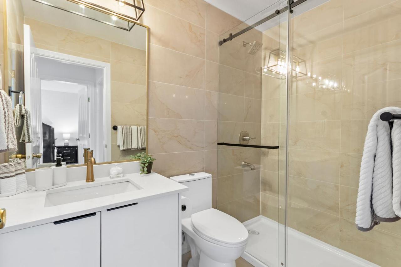Pristine 3 Beds 2 Washroom Guest Suite Surrey Exterior foto