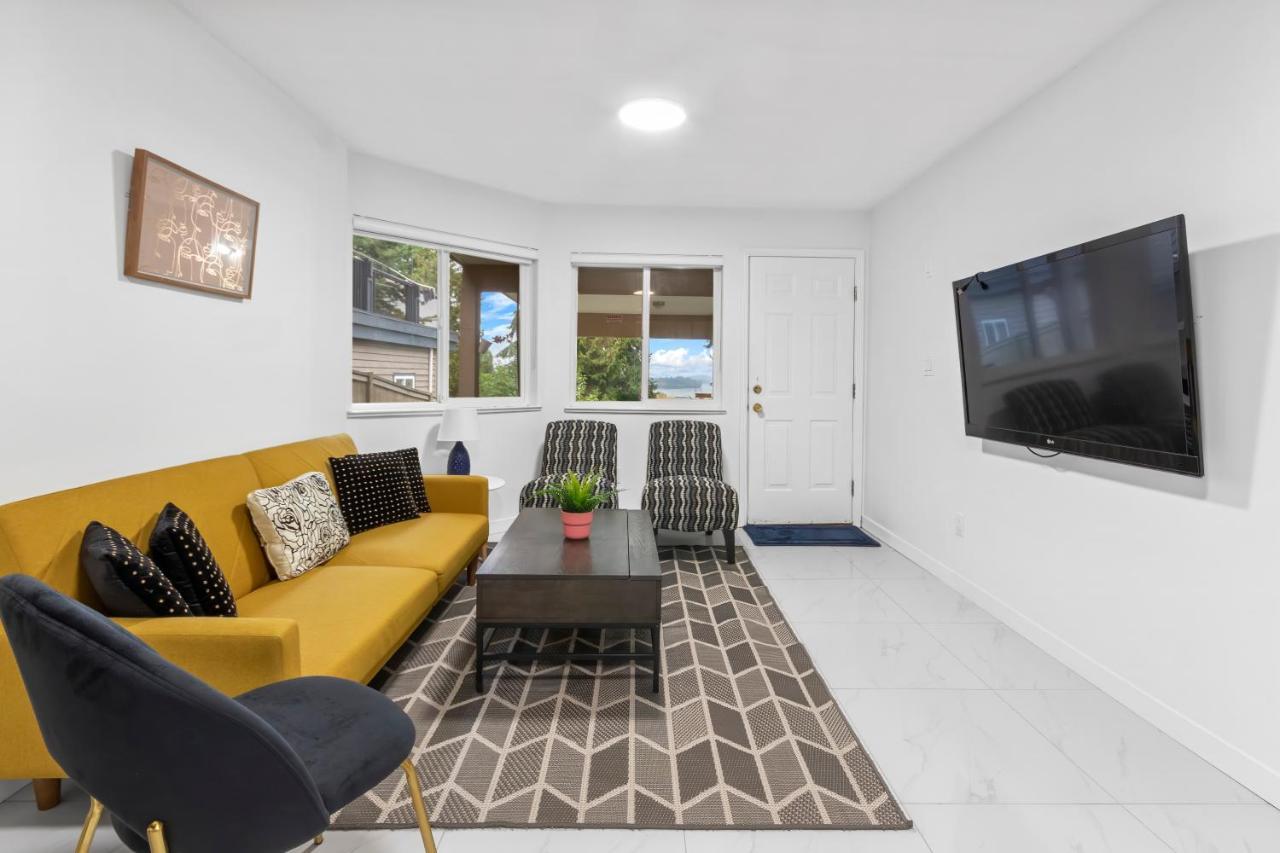 Pristine 3 Beds 2 Washroom Guest Suite Surrey Exterior foto