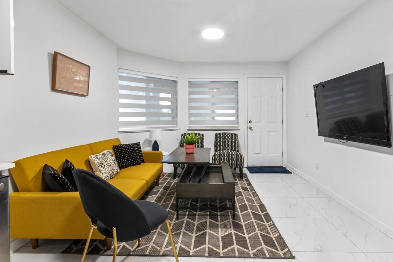 Pristine 3 Beds 2 Washroom Guest Suite Surrey Exterior foto